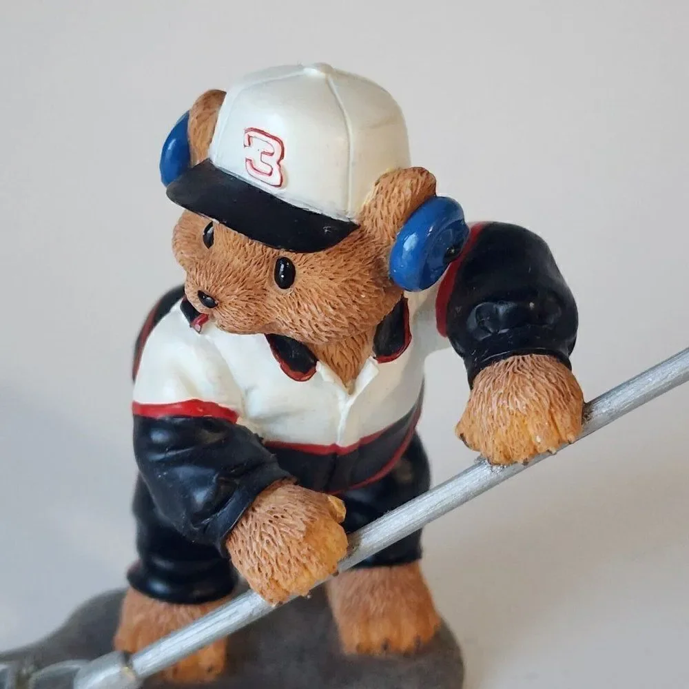 NASCAR‎ 1999 DALE EARNHARDT Good Ole Bears “Need a Lift?” Resin Figurine